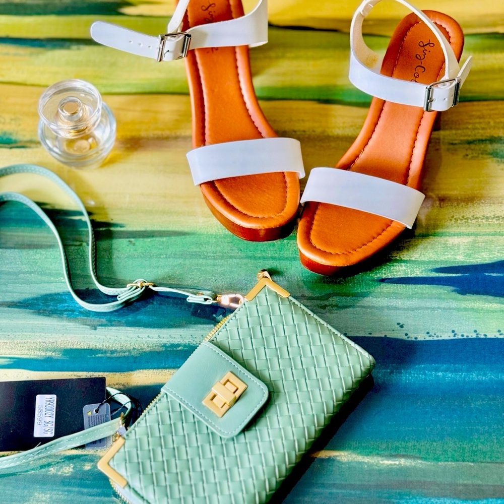 Shoulder bags and hand bags